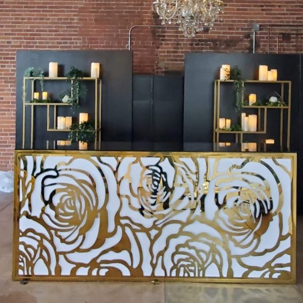 Bars & Champagne Walls